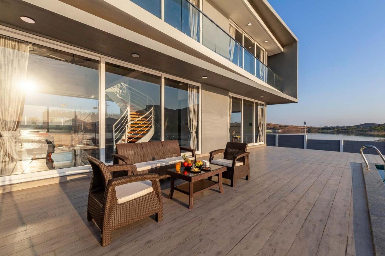 Stayvista'S Bellisimo Panorama - Lakeside Oasis With Infinity Pool, Modern Interiors, Open-To-Sky Bathtub, And Lush Green Lawn Nashik Zewnętrze zdjęcie